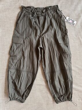 Future Collective Alani Noelle Olive Taupe Cargo Parachute Pants NWT Medium
